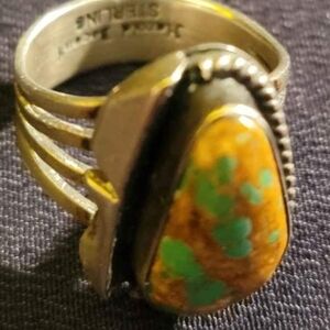 Elegant Silver and Turquoise Ring